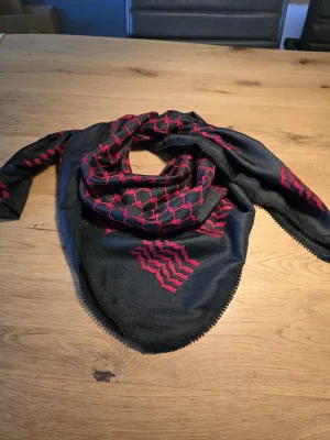 Nabulsi Kufiya - Rood/Zwart