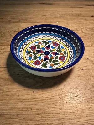 schaaltje 15 cm. kleuren Schaal 18 cm. Bloemen